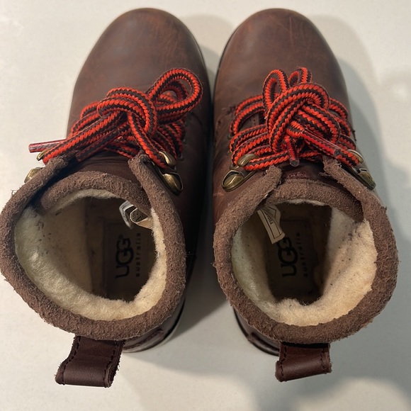 UGG Kids Maple Lace Up Boot Size 11 (S/N 1003165K) - Picture 5 of 5